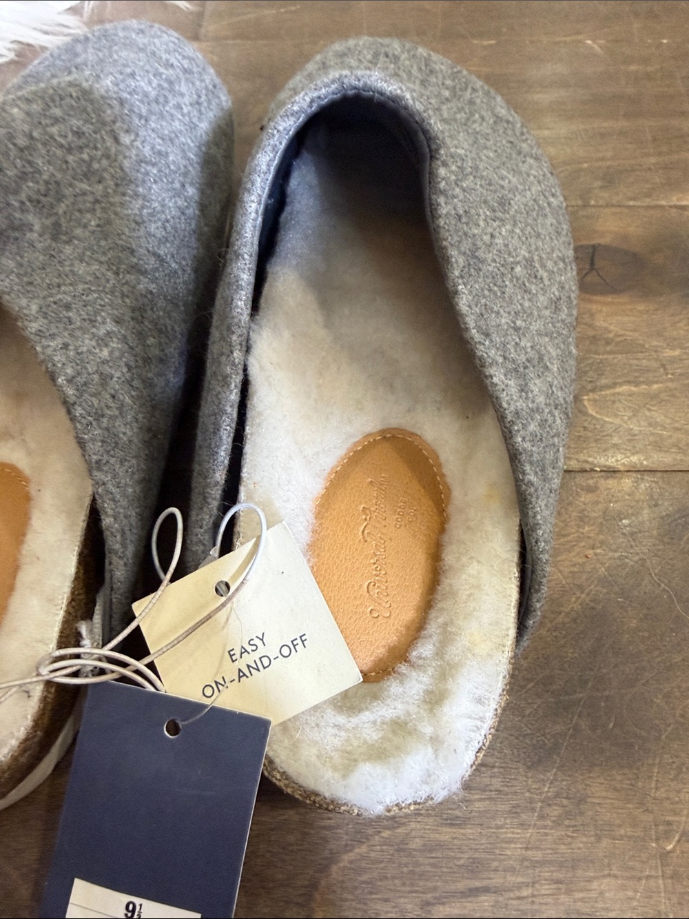 Universal Thread Grey Felt Slip-On Shearling-Lined Slippers
